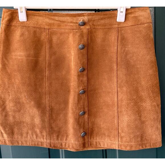 Gianni Bini 100% Suede Mini Skirt L Faux Button Front Boho Fall Western Coastal - Picture 1 of 8